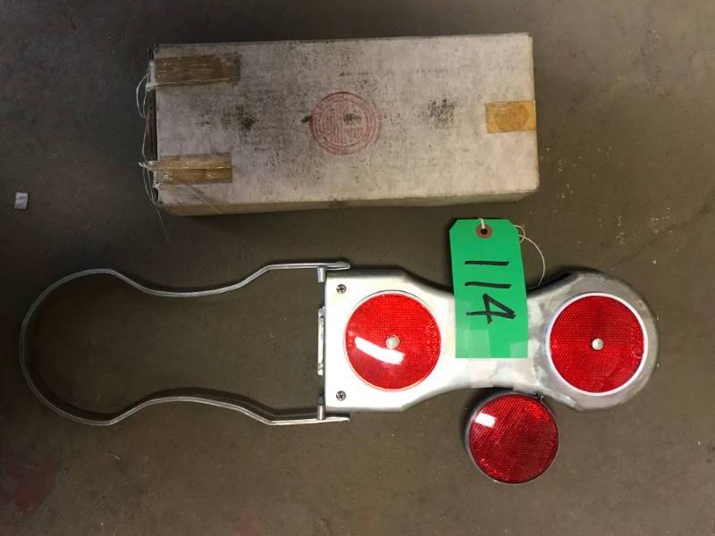 lot 114 image: Vintage Flagman portable reflectors