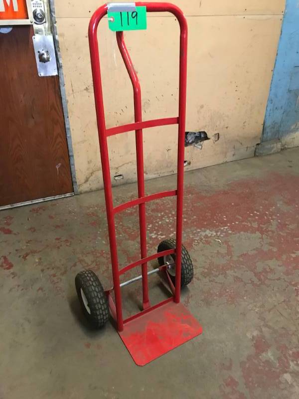 lot 119 image: New 2-wheel dolly