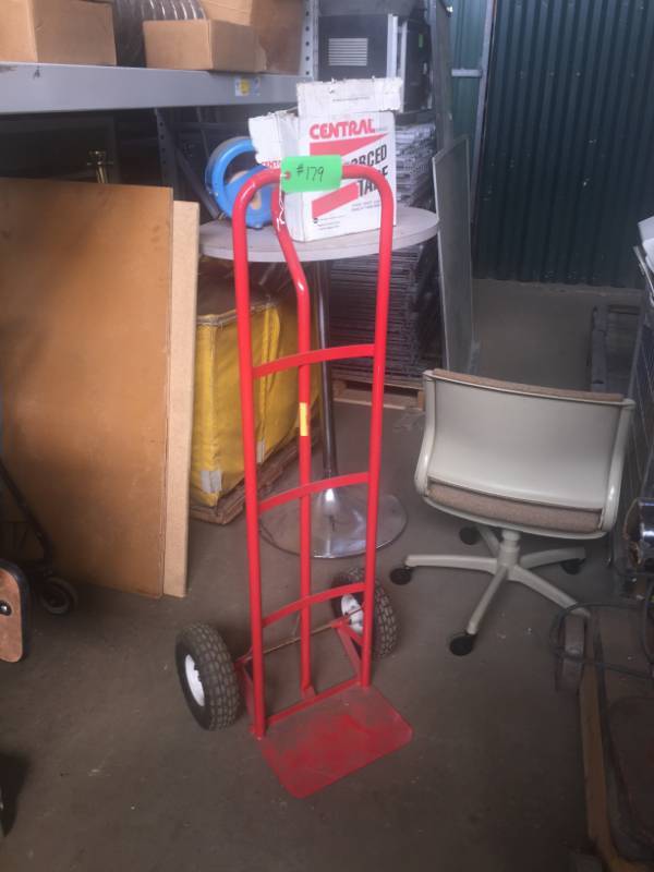 lot 179 image: New hand truck  2-wheeled dolly with pneumatic tires