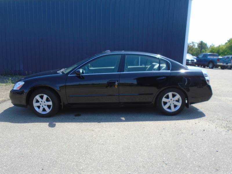 lot 2 image: 2003 Nissan Altima 2.5 S