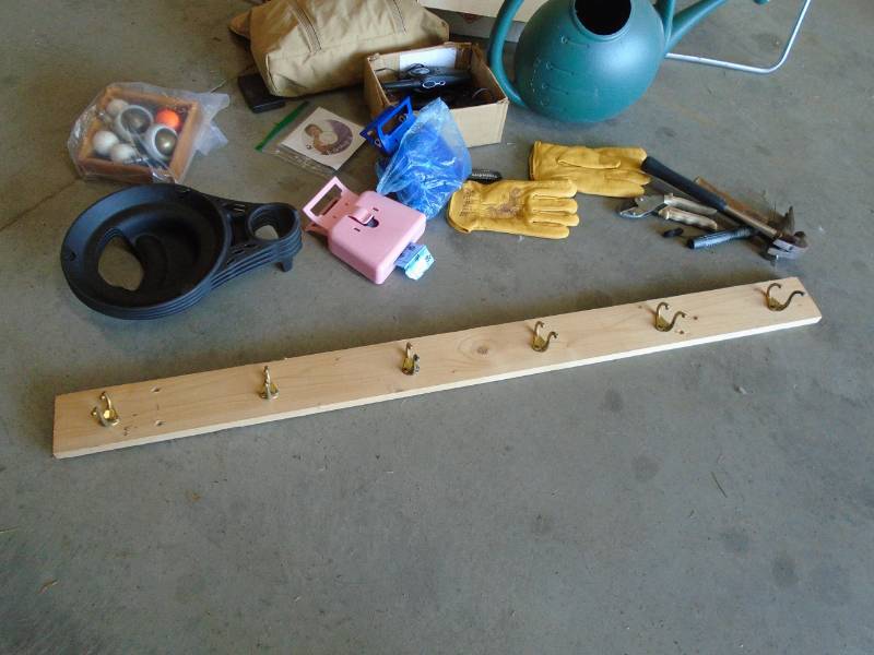 lot 13 image: Outdoor Items