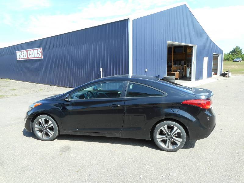 lot 2 image: 2013 Hyundai Elantra GS