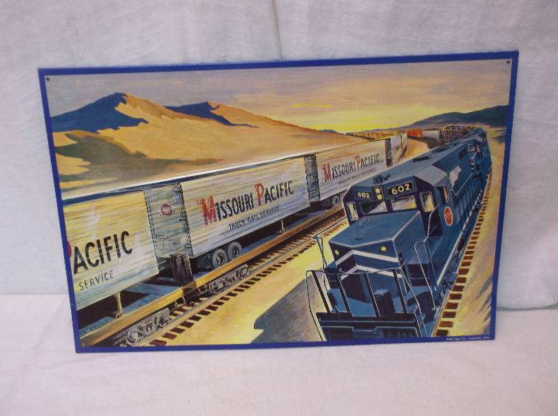 lot 11 image: Metal Sign