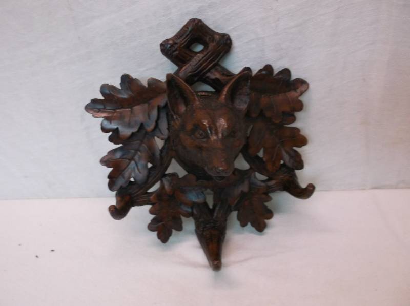 lot 23 image: Coat Rack