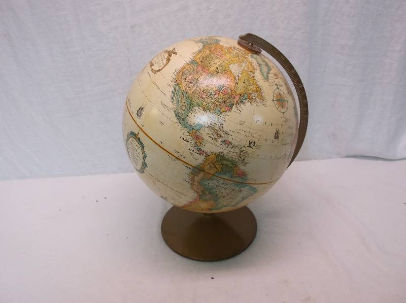 lot 24 image: World Globe
