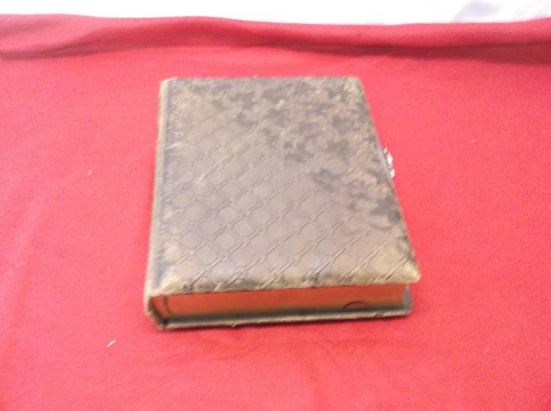 lot 51 image: AntiqueVintage