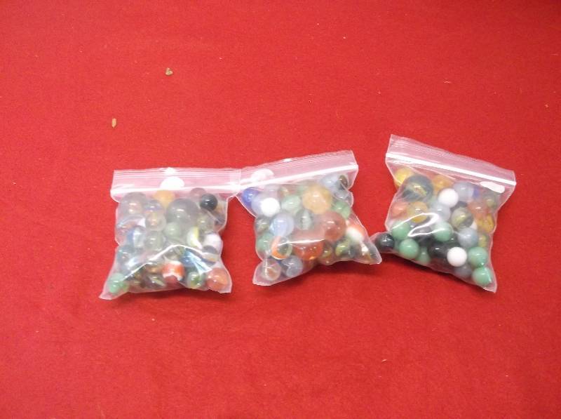 lot 54 image: Collectible