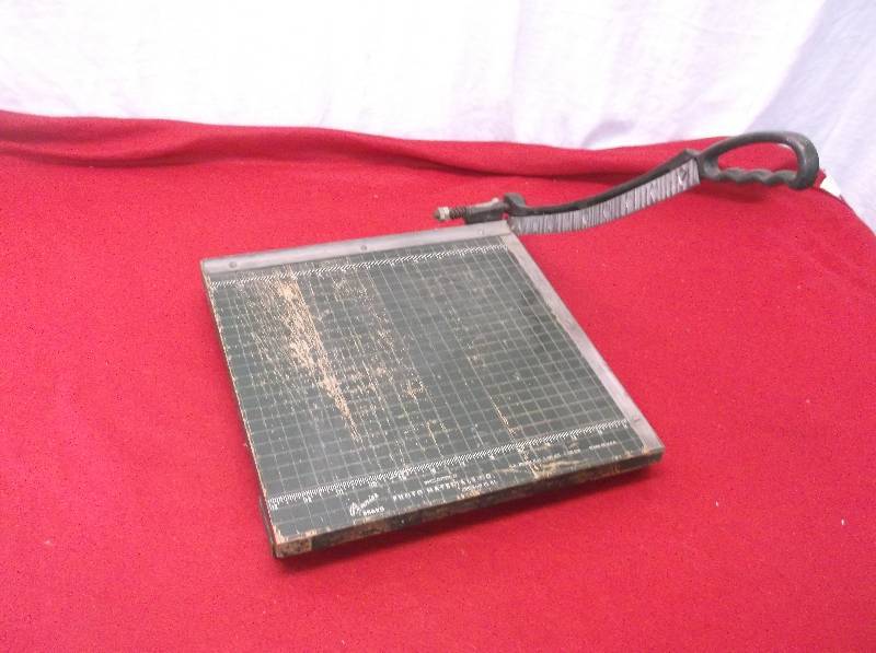 lot 66 image: Vintage