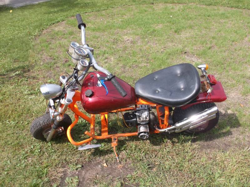 lot 71 image: Mini Bike