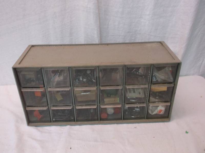 lot 90 image: Storage Organizer