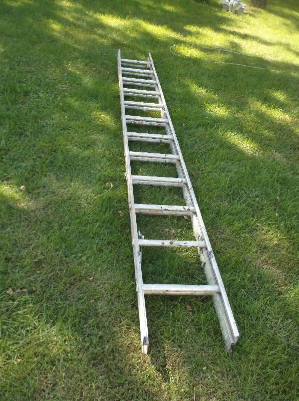 lot 102 image: Ladder