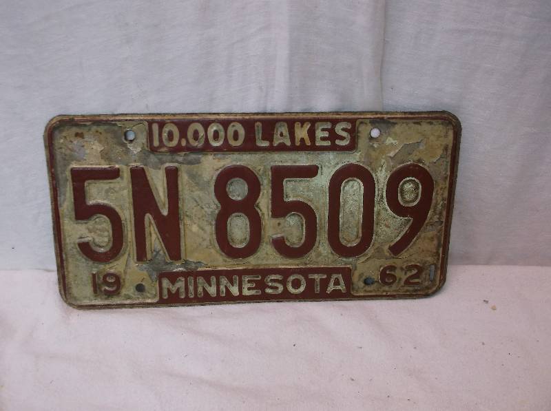 lot 109 image: Vintage