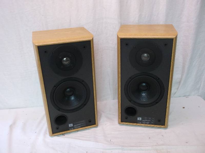 lot 112 image: JBL Speakers