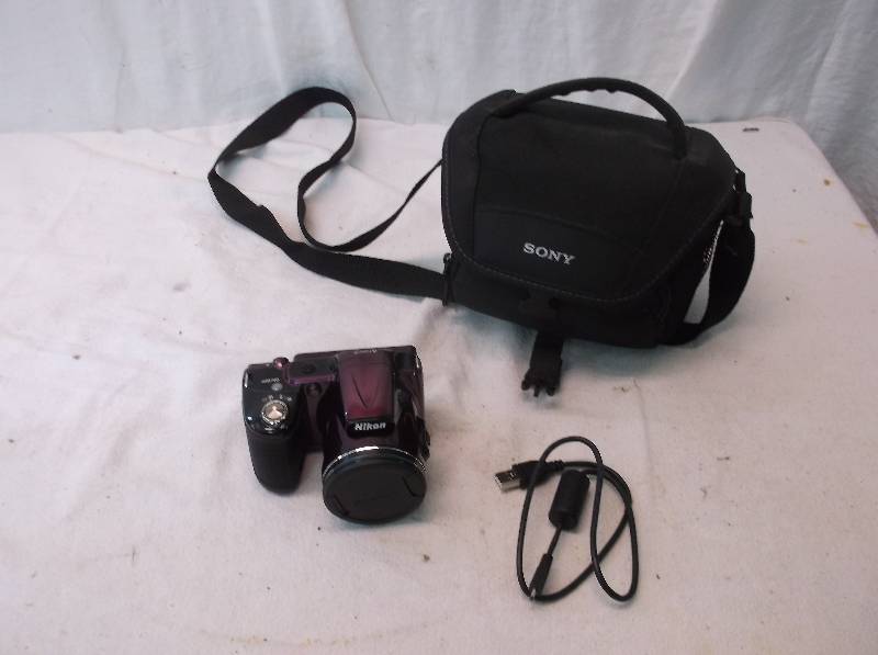 lot 117 image: Nikon