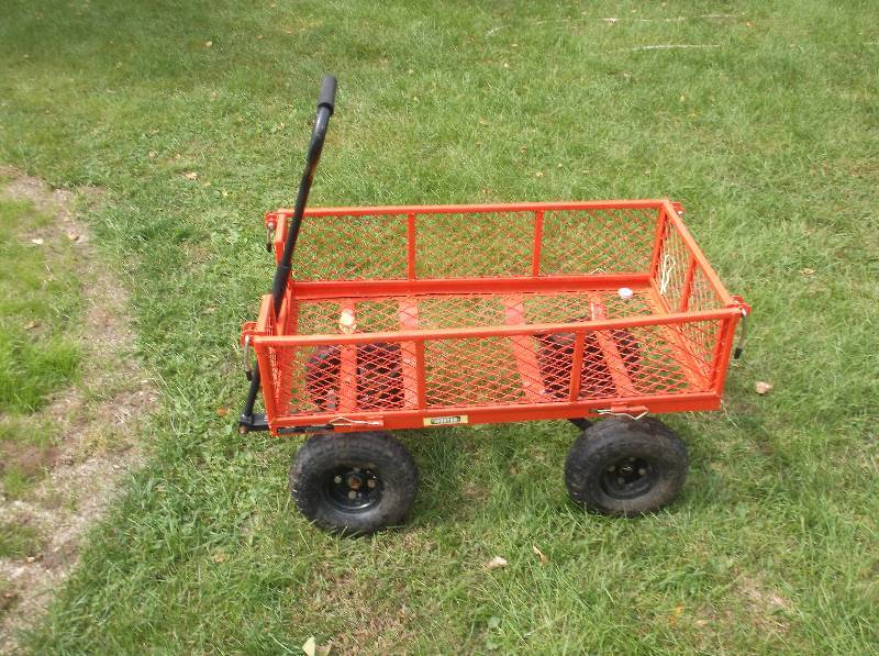 lot 133 image: Garden Wagon