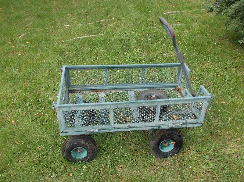 lot 134 image: Garden Wagon