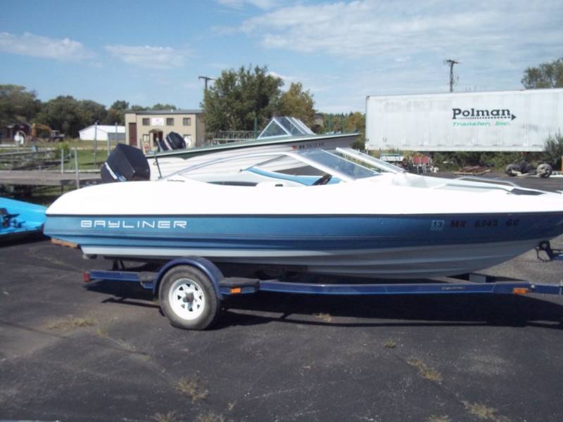 lot 2 image: 1992 Bayliner Boat with 70 HP Force Outboard and Trailer