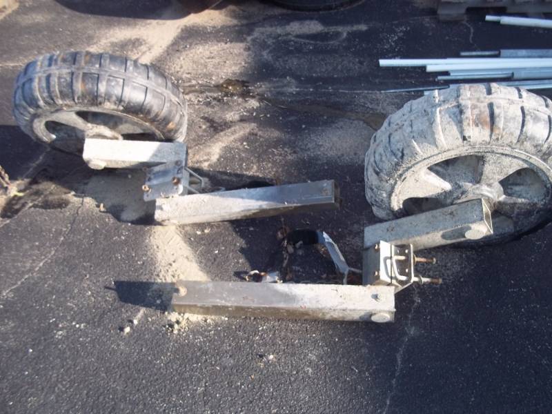 lot 4 image: Chamber Boat Lift Wheel Kit