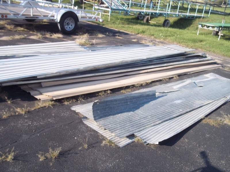 lot 7 image: Large Lot of Assorted Steel Siding