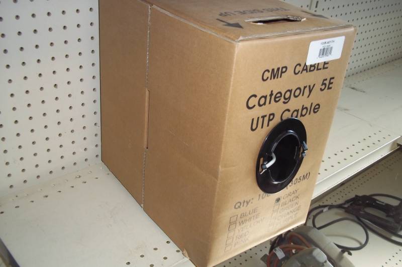 lot 31 image: 1000 Category 5E Cable