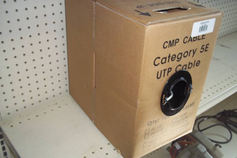 lot 35 image: 1000 Category 5E Cable