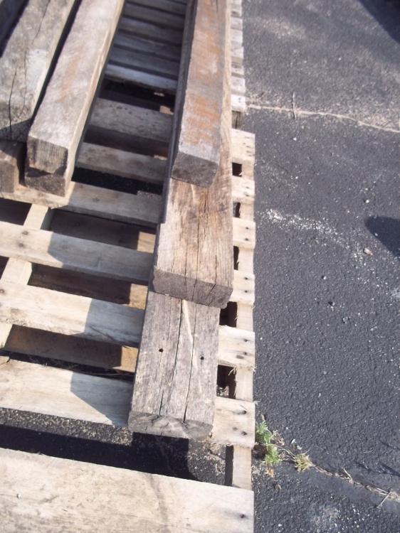 lot 38 image: 3 Old Barn Timbers