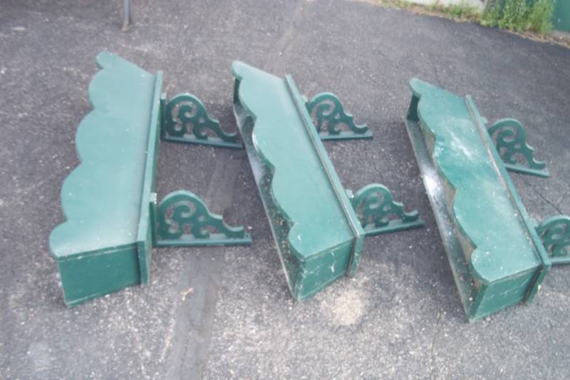 lot 42 image: 3 Window Planter Boxes