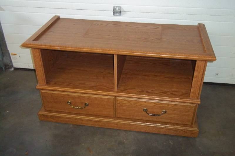 lot 43 image: TV Stand