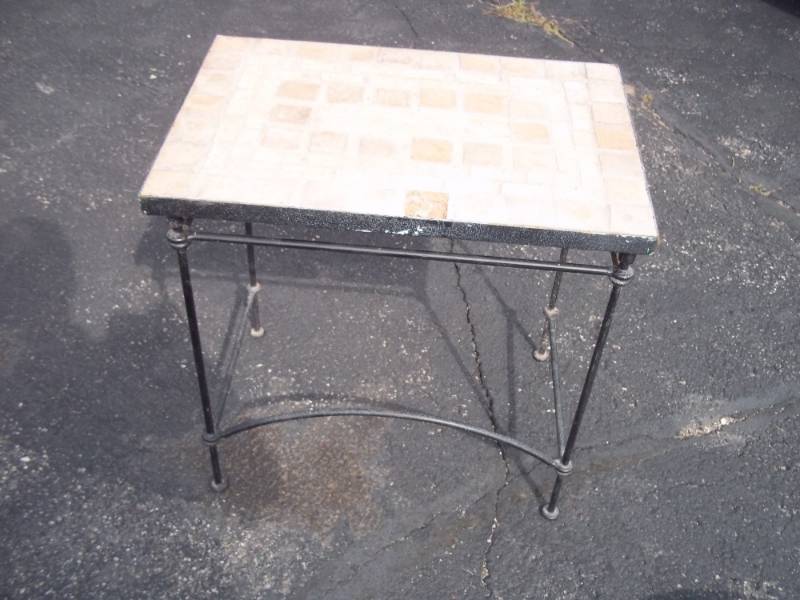 lot 113 image: Folding Table