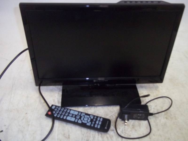 lot 84 image: 18 TV with Remote tested and works