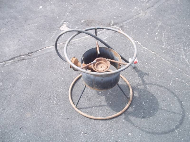 lot 139 image: Propane Turkey Burner