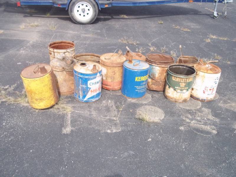 lot 143 image: Assorted Vintage Metal Cans