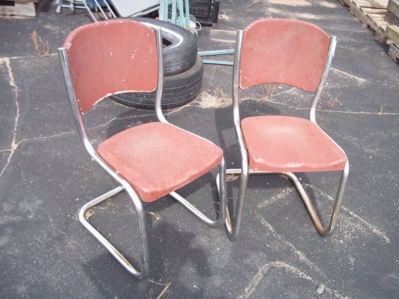 lot 144 image: Pair of Vintage Lawn Chairs