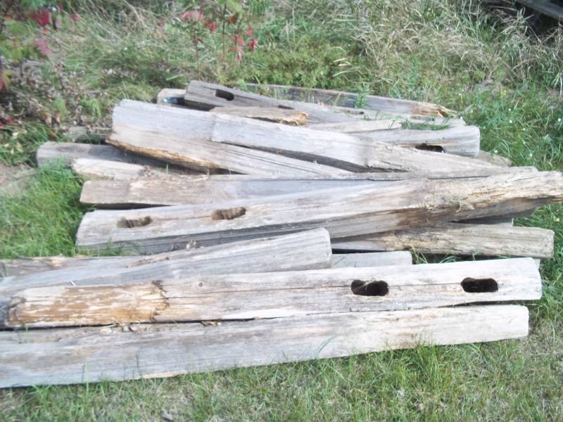 lot 149 image: Lot of Cedar split Rail Posts