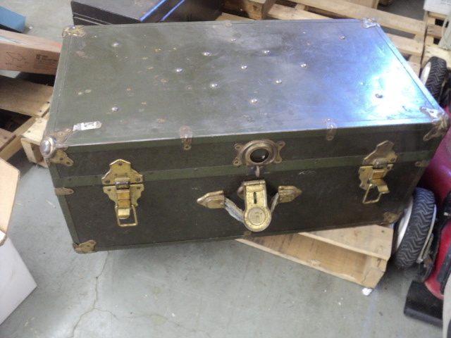 green trunk 30 x 16 x 13...
