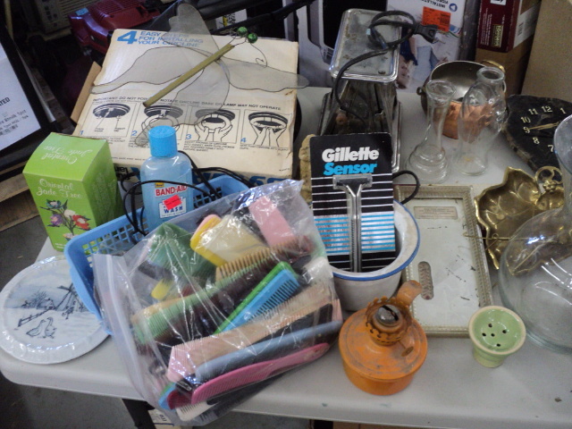 lot of miscellaneous - see all pict...