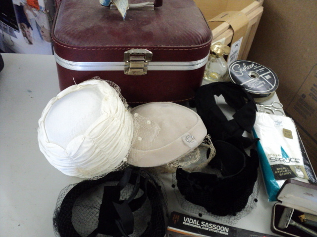 vintage make-up case with hats, raz...