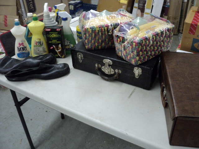 2 gift boxes, rubber shoe covers, c...