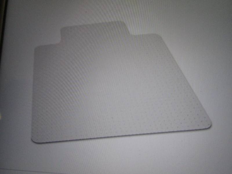 lot 5 image: ES Robbins 120023 36x48 Lip Chair M...