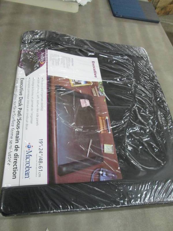 lot 17 image: Artisitic Executive Desk Pad 24x19 ...