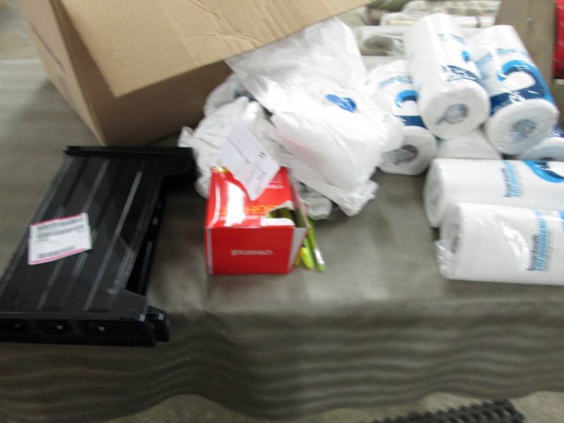 lot 24 image: 7 Rolls Boardwalk paper Towels, 2- ...