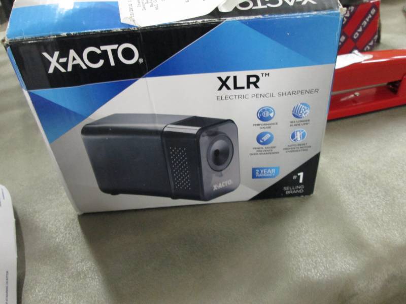 lot 38 image: X-Acto Electric pencil Sharpener op...