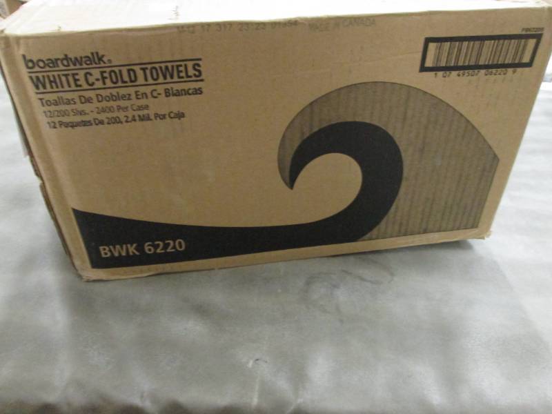 lot 40 image: Case of Boardwalk BWK6220 C-Fold To...