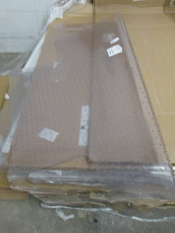 lot 92 image: 46x54 Lip Chair Mat Studdedfor carp...