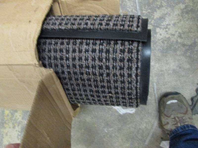 lot 103 image: Oxford Wiper Mat 4ftx 6ft Classic B...