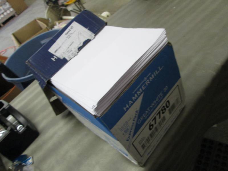 lot 114 image: Hammermill 67780 Great White Recycl...