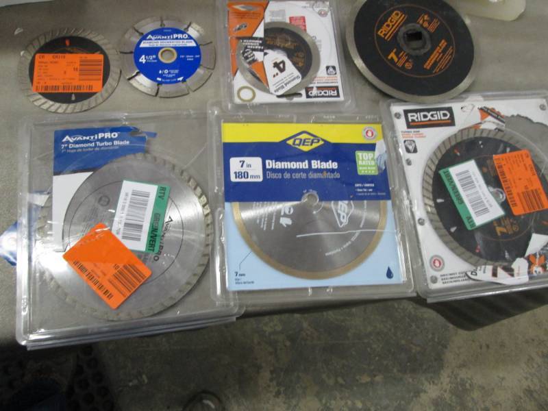 lot 140 image: Lot of 7 Assorted Tile Blades...