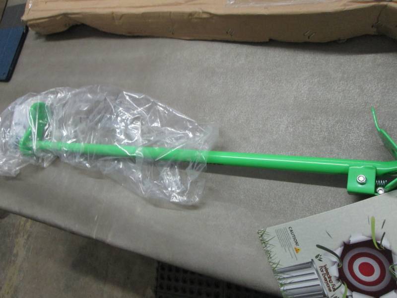 lot 217 image: Weed Zinger Stand-Up Weeding Tool w...
