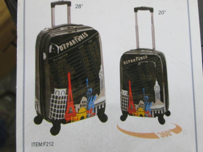 lot 230 image: 2 Piece Rockland  Polycarbonate Upr...