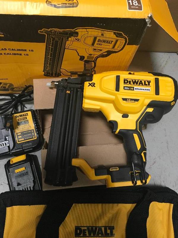lot 16 image: Dewalt 20-Volt Max Lithium-Ion 18-Gauge Cordless Brad Nailer Kit in Working Conditions